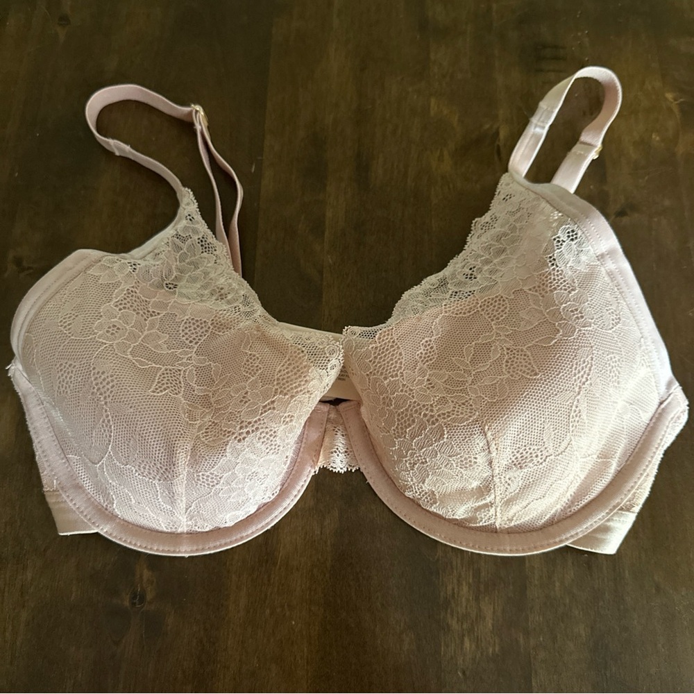 SOMA Intimates Nude Beige‎ Lace 32D Lightest Lift Lace Plunge Bra Underwire Sexy